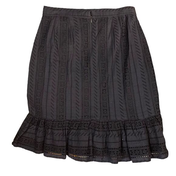 Loft NWT button front fit and flair skirt Eyelet detail size 6 - Picture 3 of 7